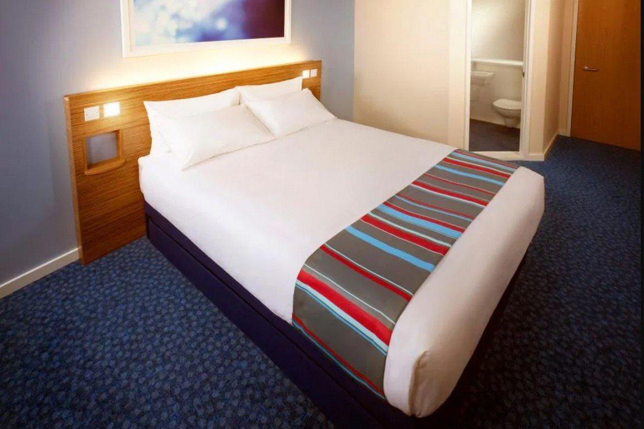 Travelodge London Teddington Kültér fotó
